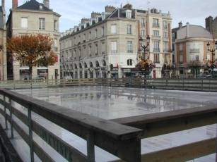 Patinoire en plein air de Reims Place du Forum