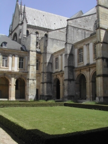 Le cloître du musée saint Remi de Reims